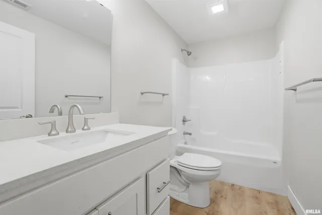 $275,000 | 1109 Lawson Street, Washington, IL 61571