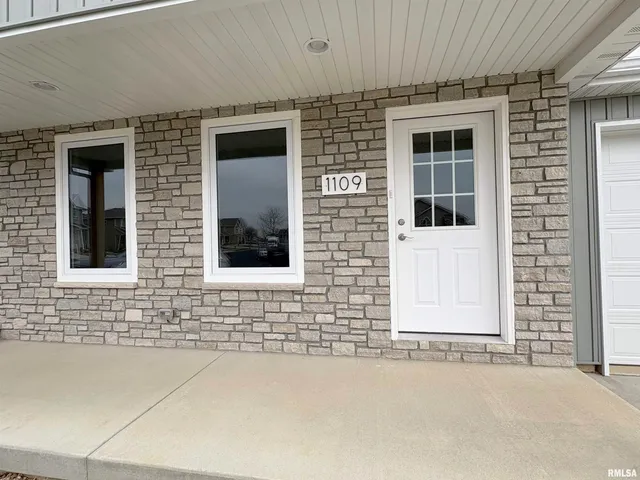 $275,000 | 1109 Lawson Street, Washington, IL 61571