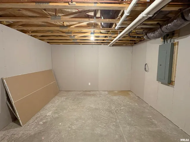 $275,000 | 1109 Lawson Street, Washington, IL 61571