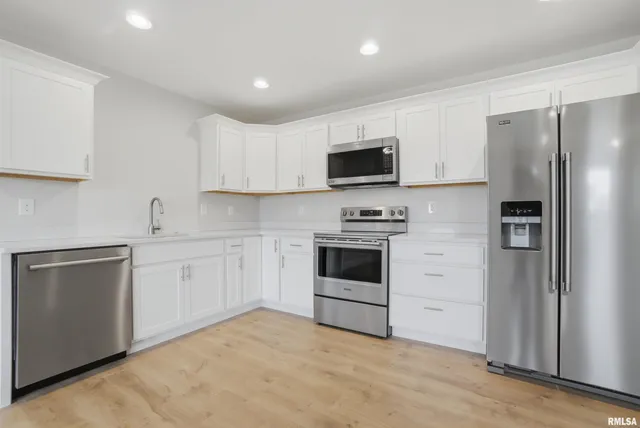 $275,000 | 1109 Lawson Street, Washington, IL 61571