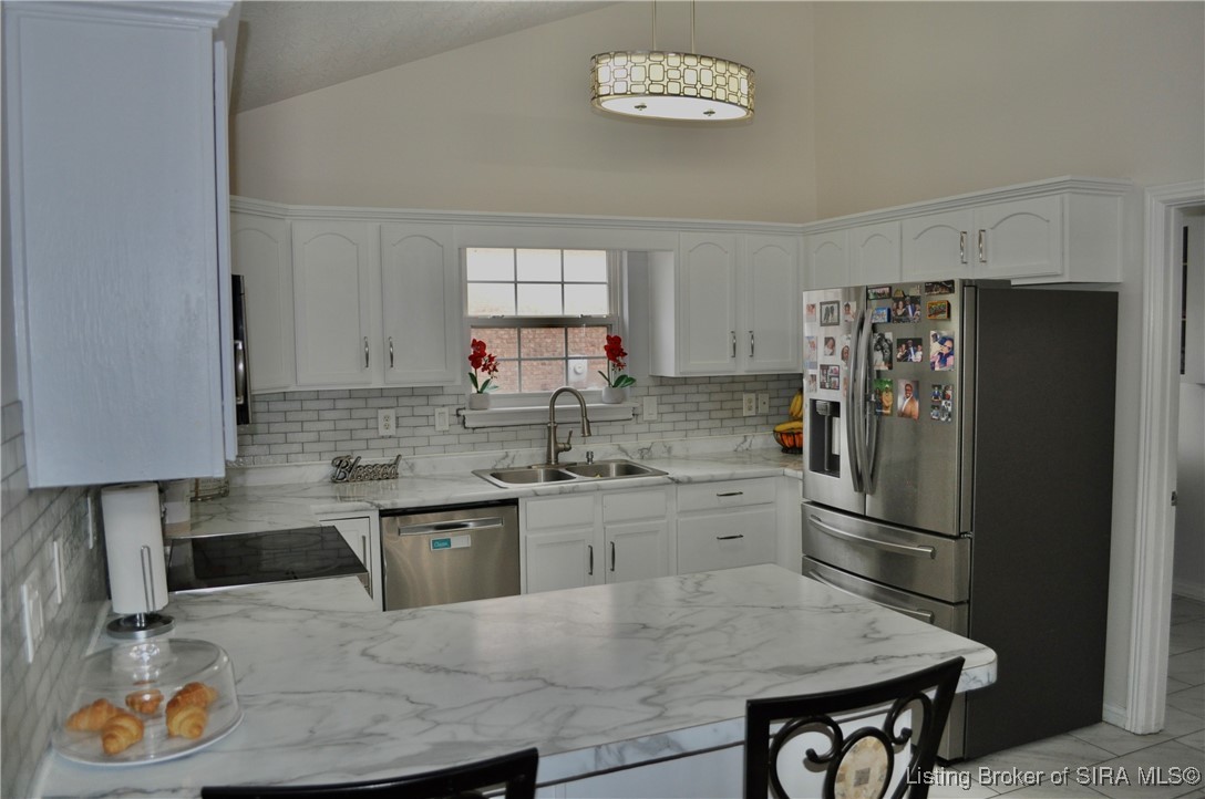5517 Raintree Ridge Jeffersonville, IN 47130 - Photo 16 of 48 Gallery Image 16