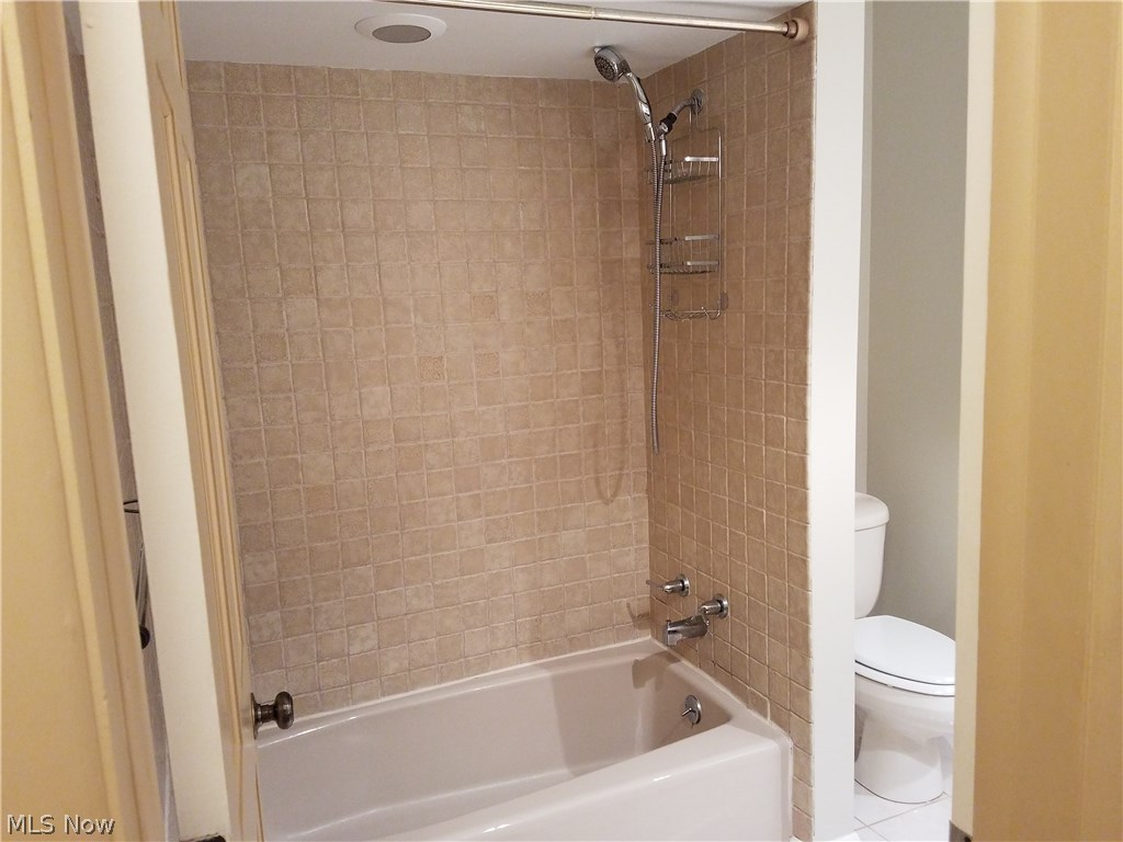 313 Trunko Road Akron, OH 44333 - Photo 8 of 10 Gallery Image 8