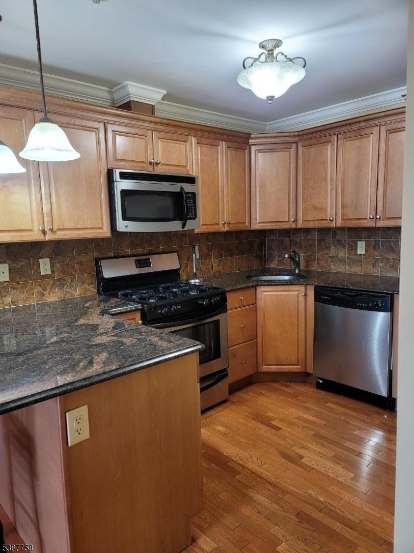 510 Franklin Avenue, Unit 1 Nutley, NJ 07110 - Photo 1 of 17