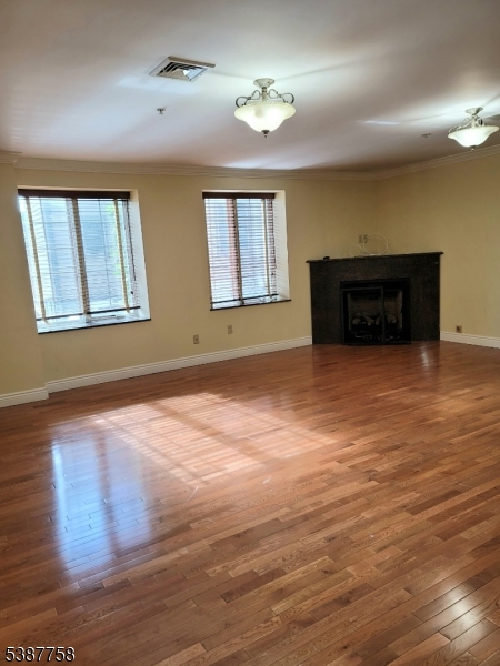 510 Franklin Avenue, Unit 1 Nutley, NJ 07110 - Photo 3 of 17