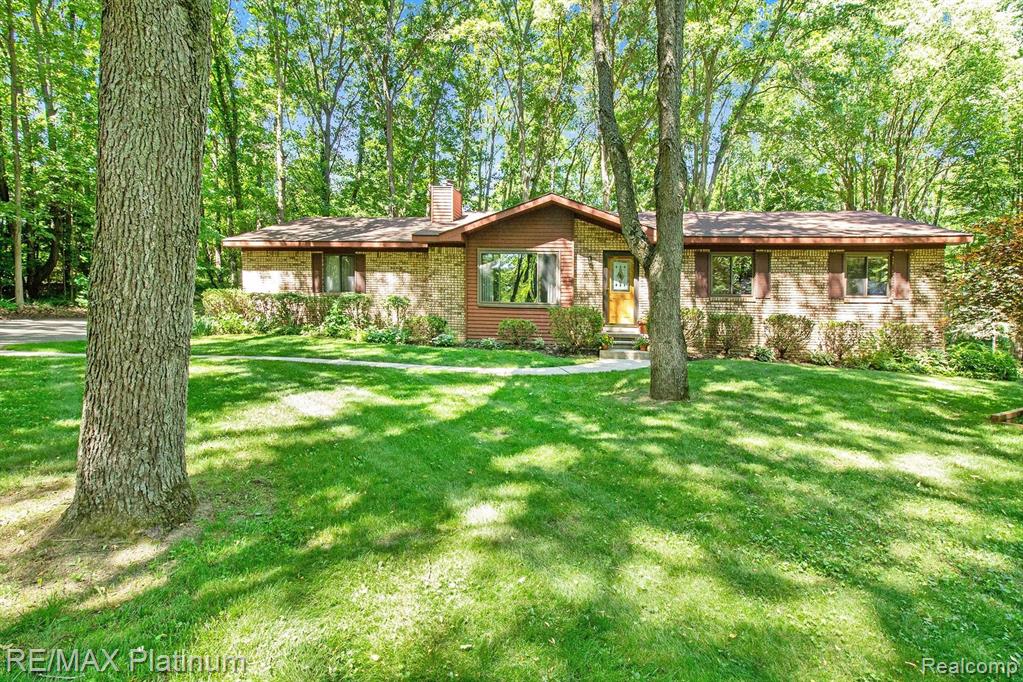 1866 Hidden Valley Road Howell, MI 48843 - Photo 1 of 26