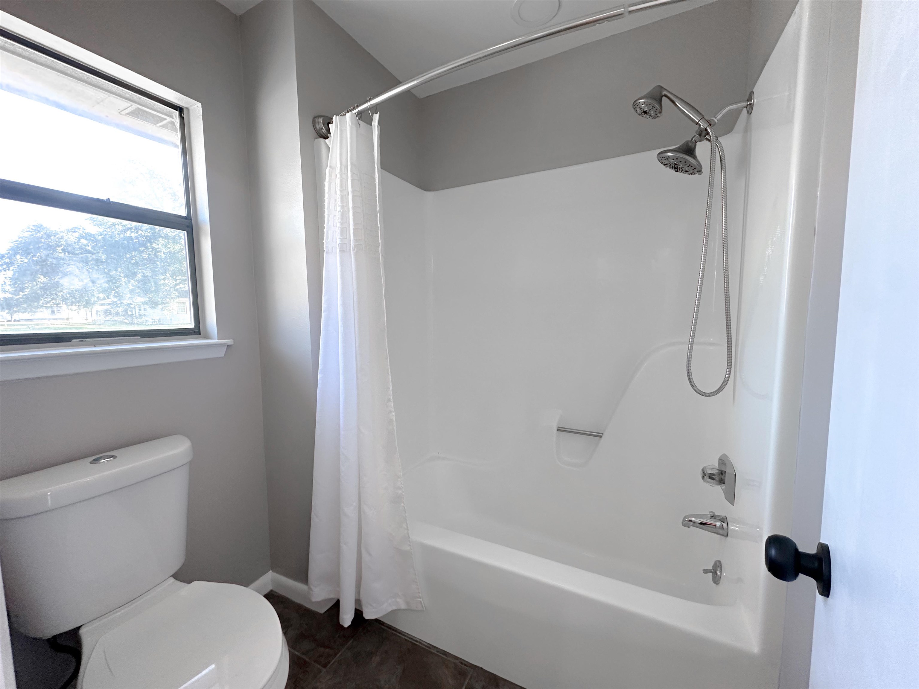 1104 North Pine Street Foley, AL 36535 - Photo 12 of 35 primary bathroom
