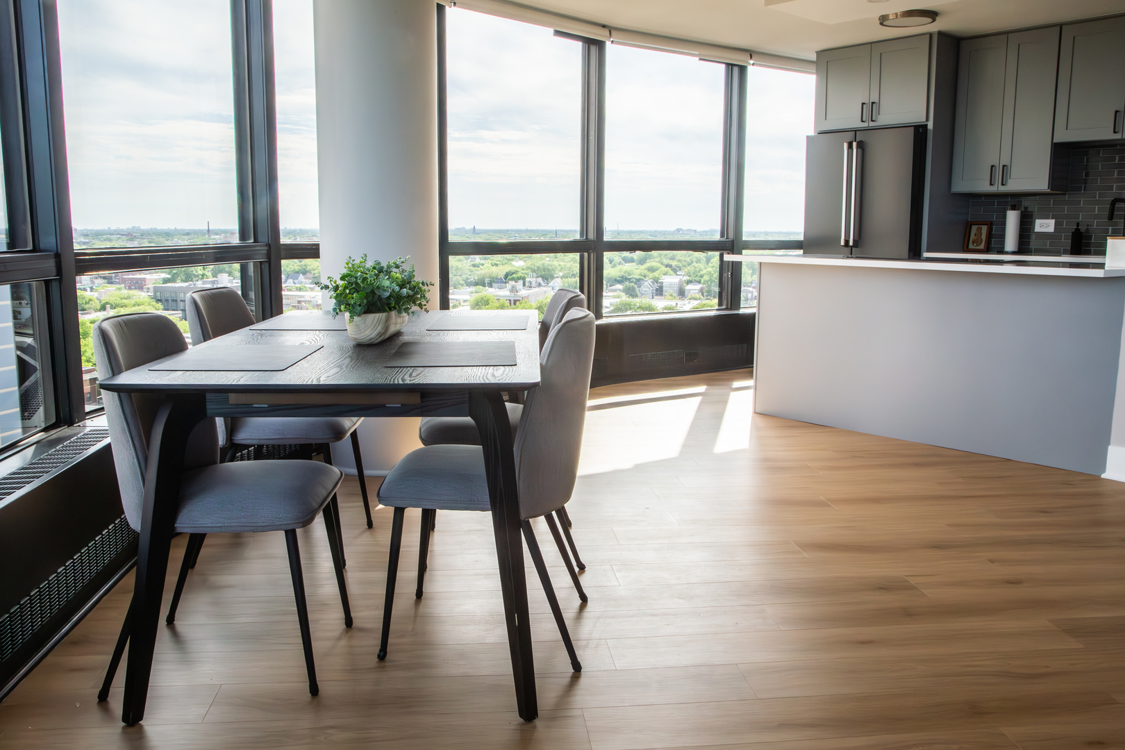 5415 North Sheridan Road, Unit 1601 Chicago, IL 60640 - Photo 5 of 31