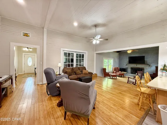 $260,000 | 5382 10th Street, Malone, FL 32445