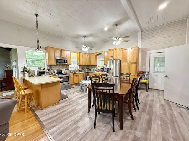 $260,000 | 5382 10th Street, Malone, FL 32445