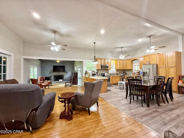$260,000 | 5382 10th Street, Malone, FL 32445