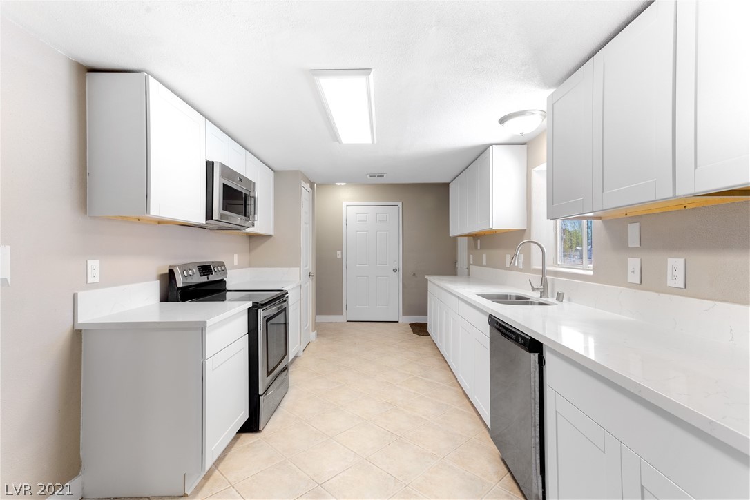 1301 West Wilson Road Pahrump, NV 89048 - Photo 8 of 31 Gallery Image 8