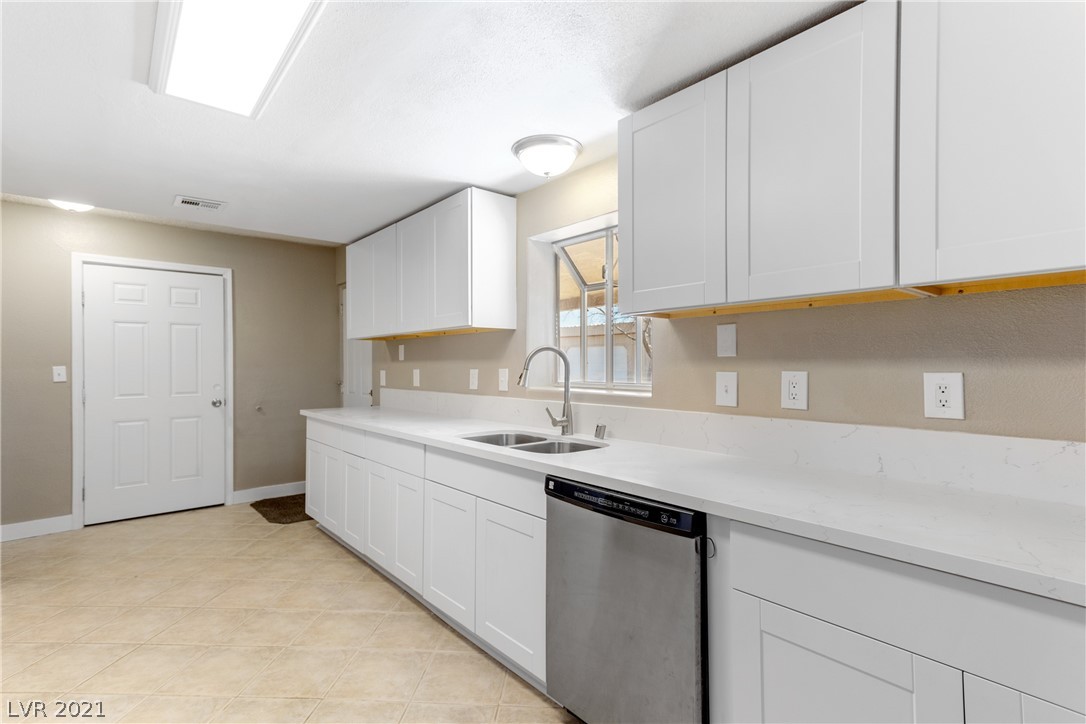 1301 West Wilson Road Pahrump, NV 89048 - Photo 9 of 31 Gallery Image 9