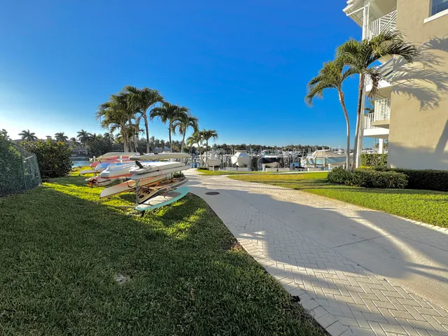 $200,000 | 0 Bay Colony Drive South, Unit SLIP #14, Juno Beach, FL 33408