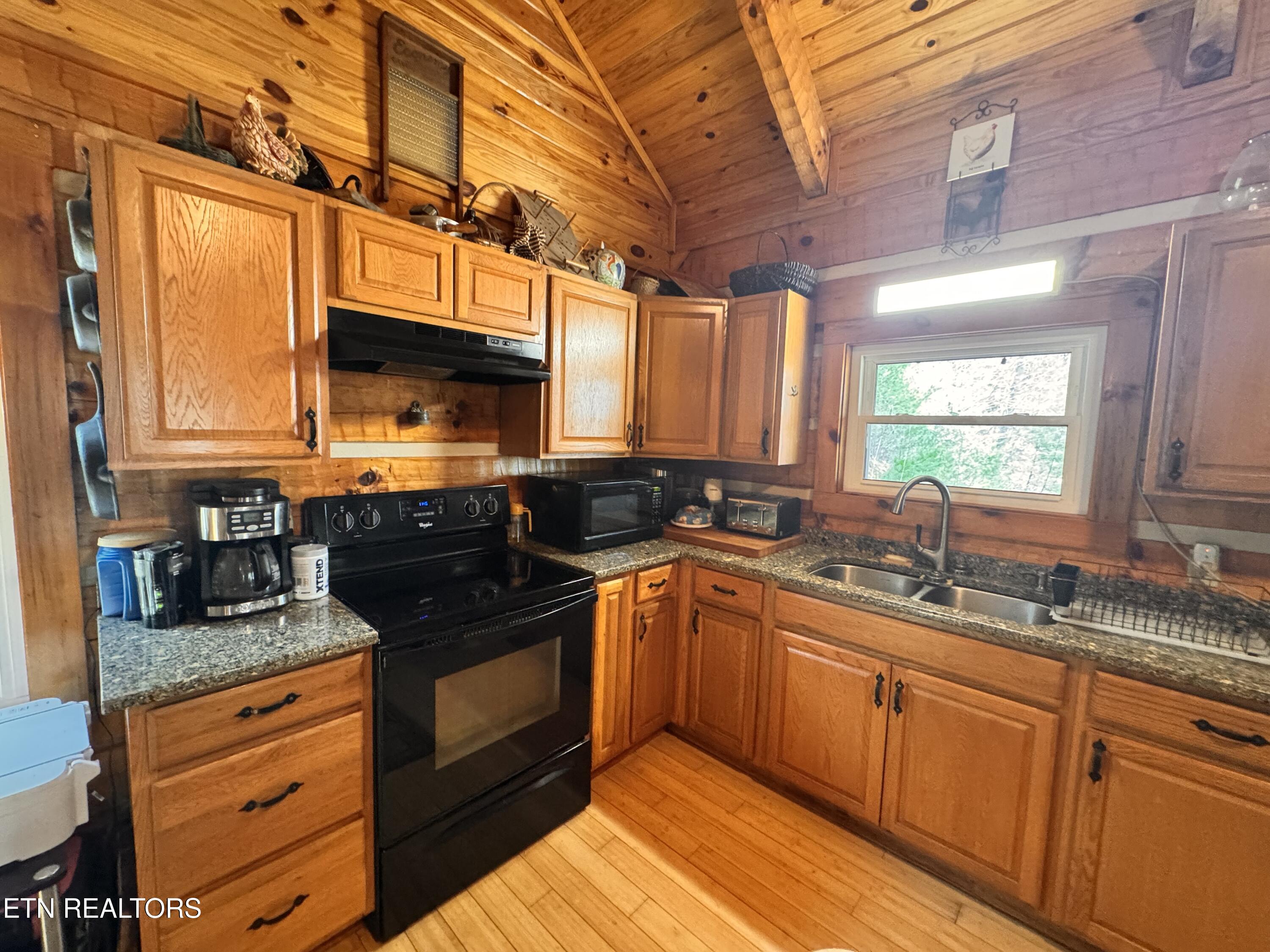 132 Sugar Maple Way Del Rio, TN 37727 - Photo 21 of 58 Kitchen