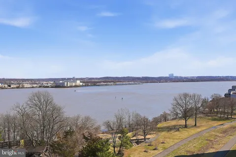 $1,735,000 | 1201 North Royal Street, Unit 105, Alexandria, VA 22314