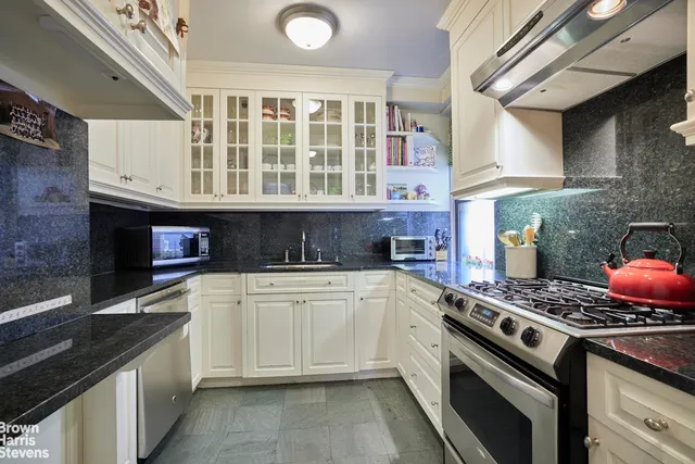 $1,995,000 | 205 East 78th Street, Unit 15GH | Upper East Side