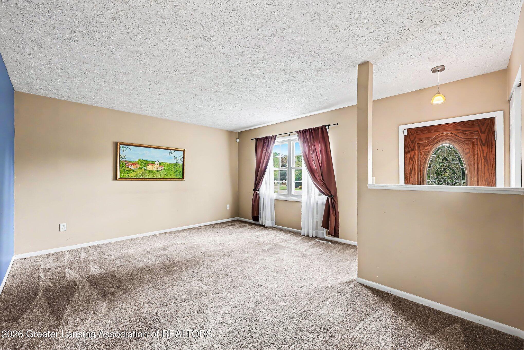 4670 Wilcox Road Holt, MI 48842 - Photo 6 of 29 006_cfhj5265_7