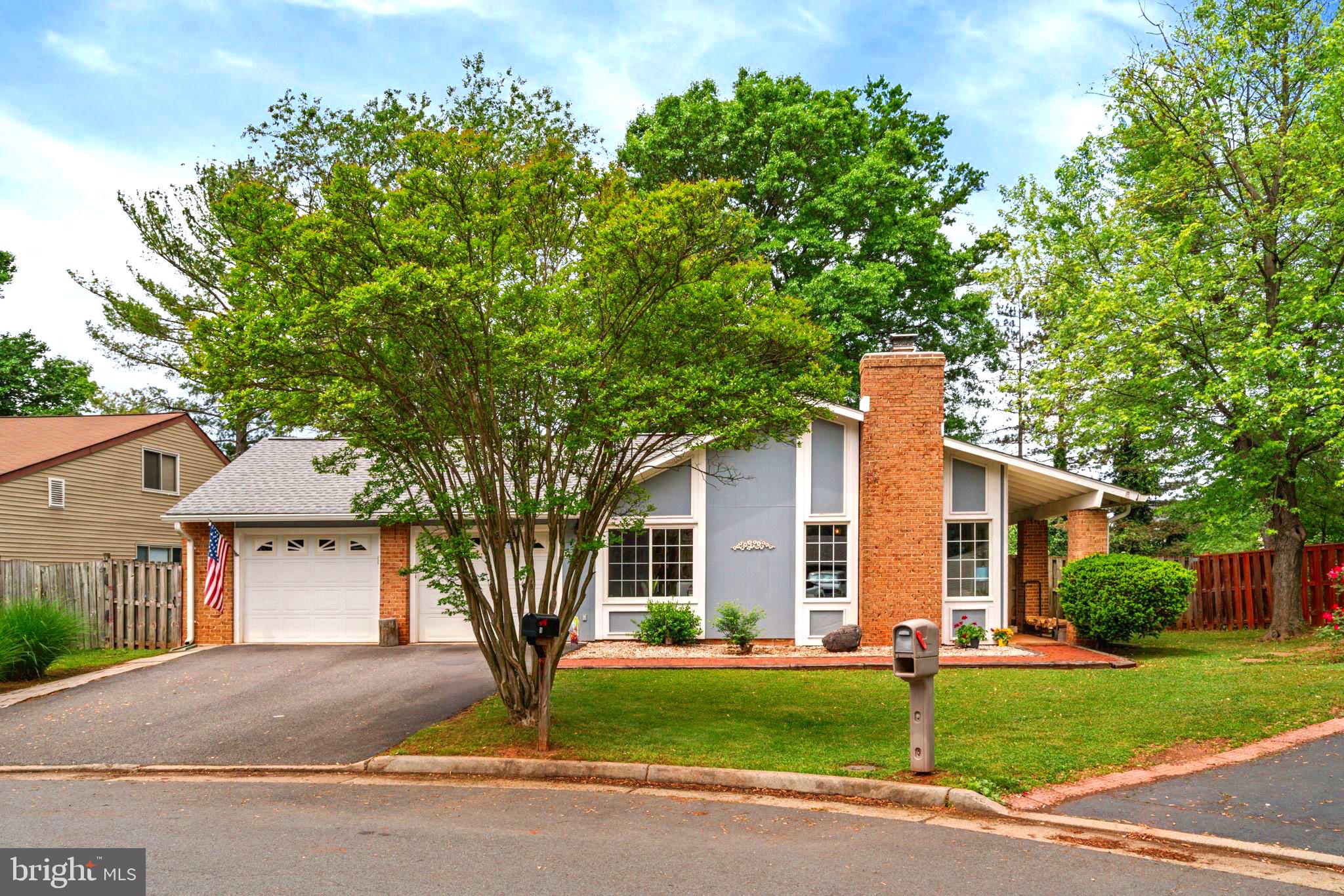18 Thrush Road Sterling, VA 20164 - Photo 1 of 48 Welcome home to 18 Thrush Road!