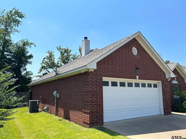 $2,050 | 3421 Iberville Drive, Tyler, TX 75701