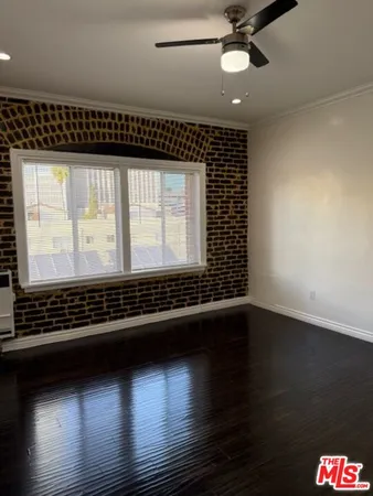 $1,395 | 738 New Hampshire Avenue, Unit 403, Los Angeles, CA 90005