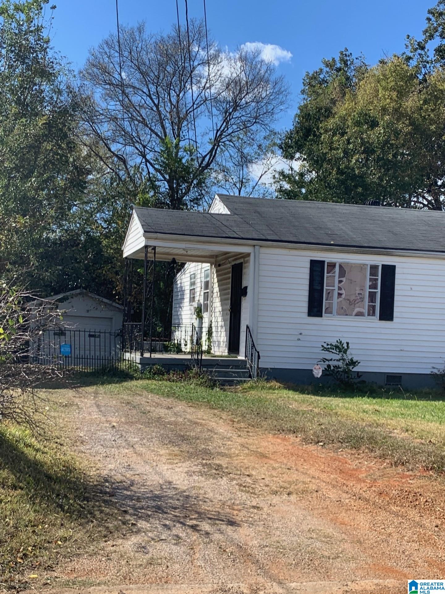 516 25th Street Southwest Birmingham, AL 35211 - Photo 2 of 4