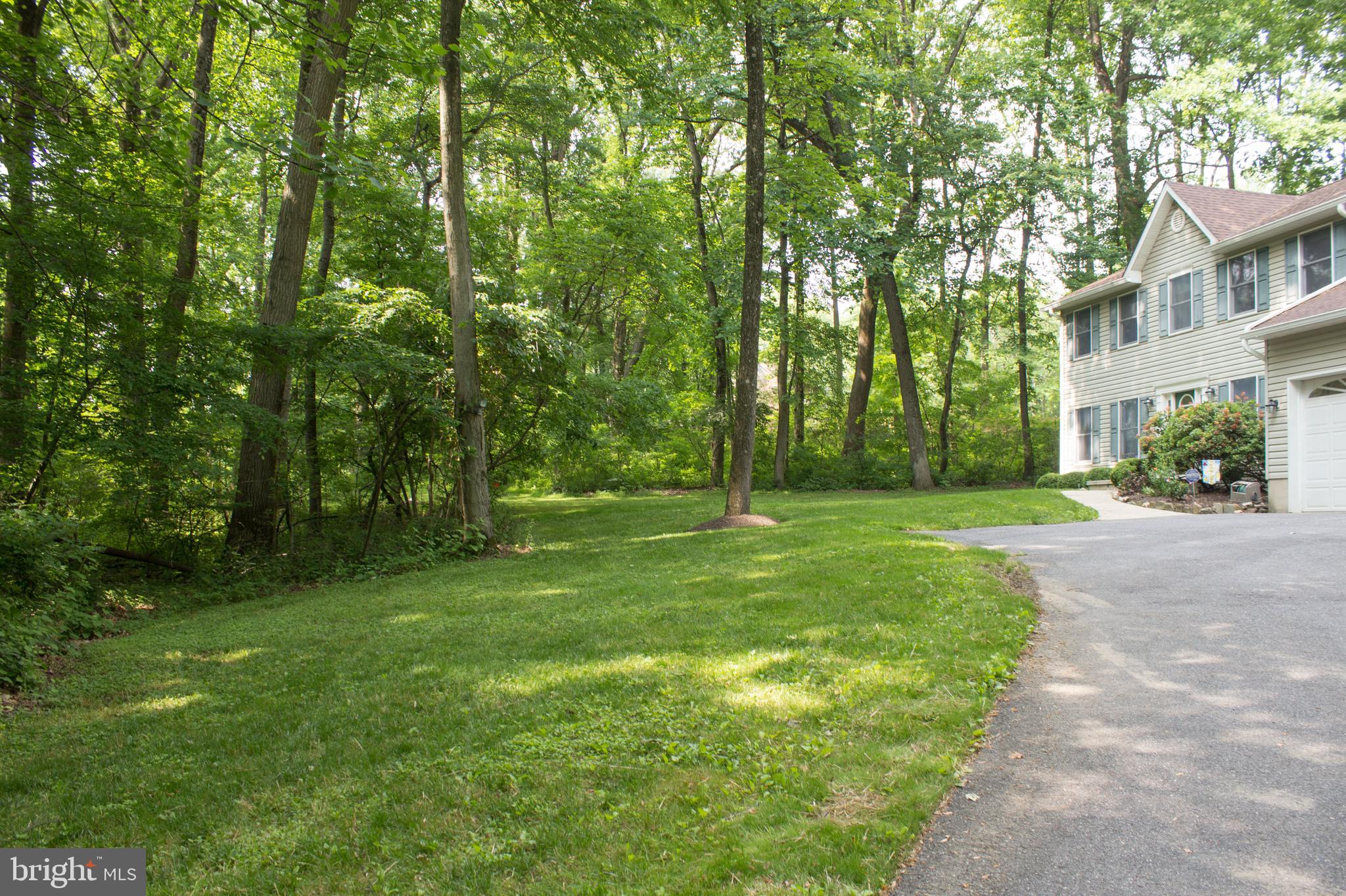 12412 Ivy Mill Road Reisterstown, MD 21136 - Photo 36 of 44 Front yard