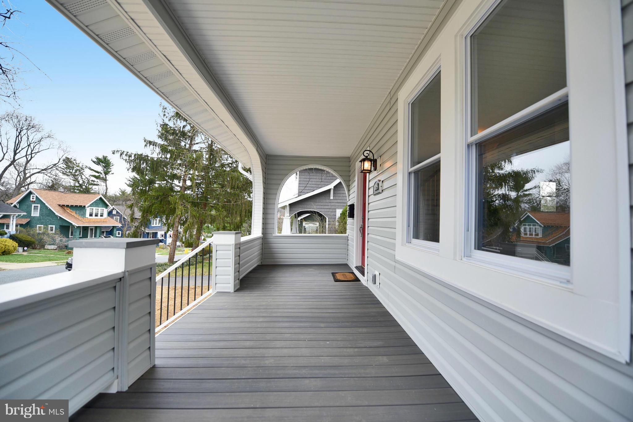 809 Cedarcroft Road Baltimore, MD 21212 - Photo 4 of 26 a view of a house with a porch