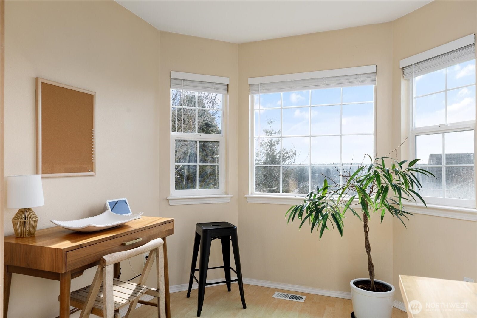 387 Southwest Stroops Drive Oak Harbor, WA 98277 - Photo 14 of 32