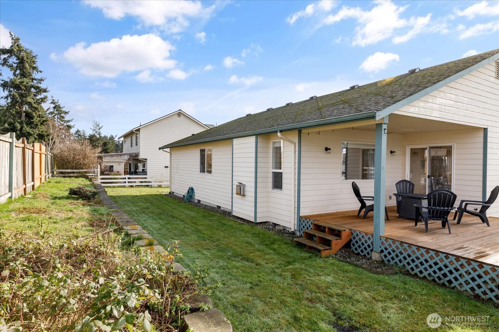 387 Southwest Stroops Drive Oak Harbor, WA 98277 - Photo 28 of 32