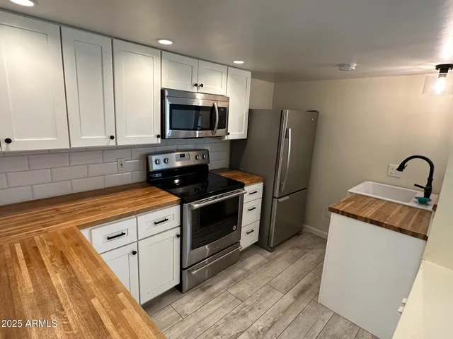 $3,650 | 1315 West Holly Street, Phoenix, AZ 85007