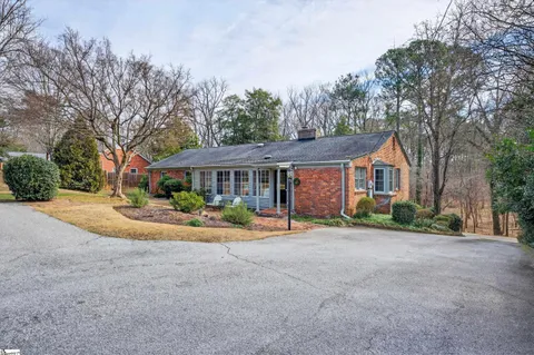 $425,000 | 308 Beechwood Drive, Spartanburg, SC 29307