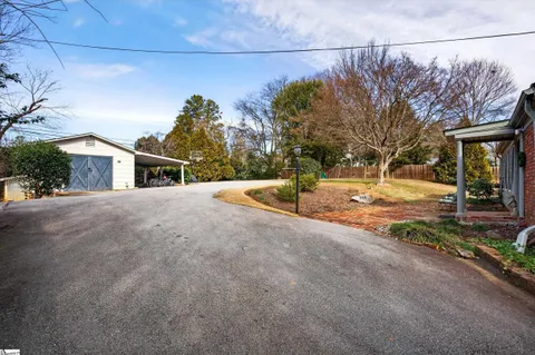 $425,000 | 308 Beechwood Drive, Spartanburg, SC 29307