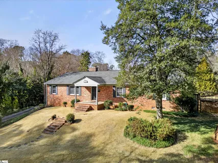 $425,000 | 308 Beechwood Drive, Spartanburg, SC 29307