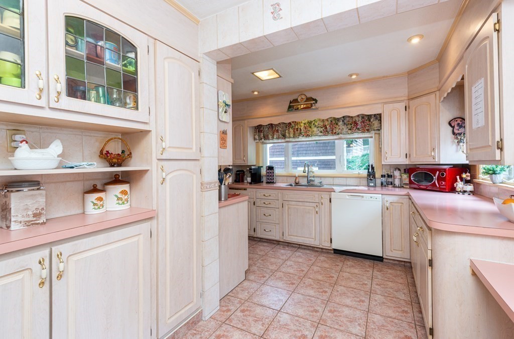 6 Hancock Street Everett, MA 02149 - Photo 13 of 40