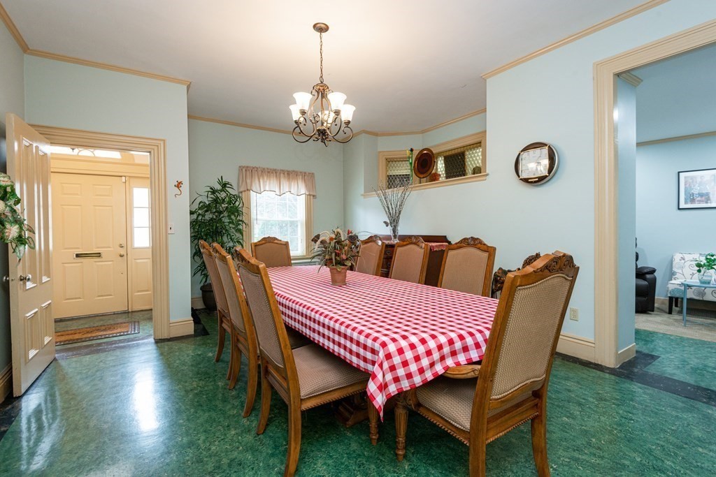 6 Hancock Street Everett, MA 02149 - Photo 4 of 40