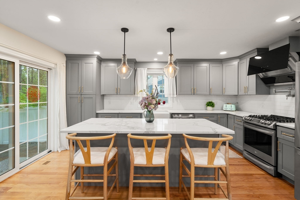 97 Batchelder Road Reading, MA 01867 - Photo 12 of 40