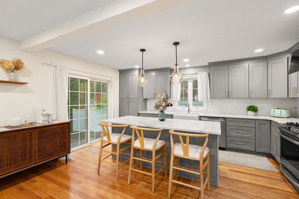 97 Batchelder Road Reading, MA 01867 - Photo 13 of 40