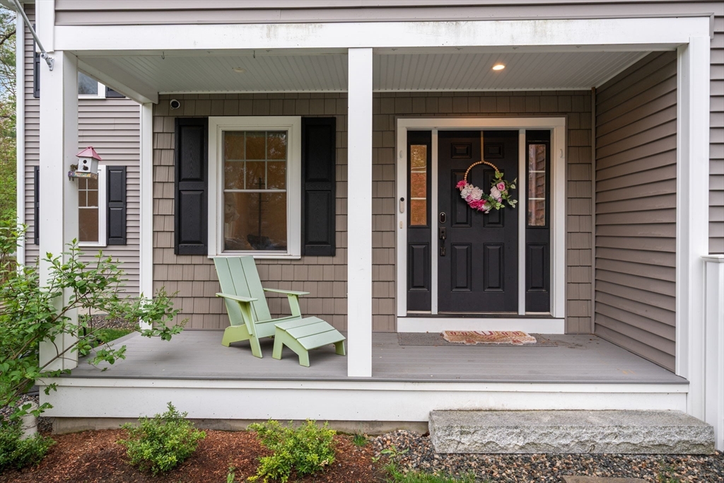 97 Batchelder Road Reading, MA 01867 - Photo 3 of 40