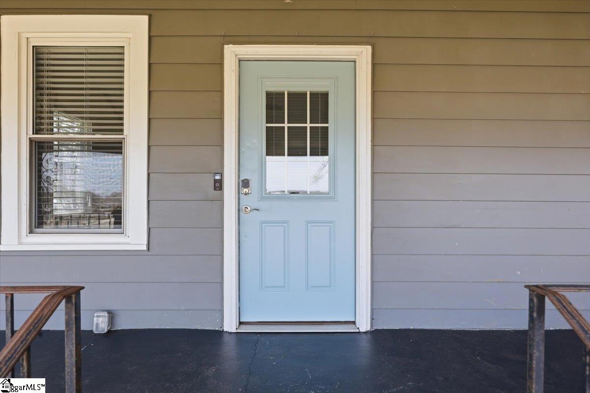 8 Circle Street Travelers Rest, SC 29690 - Photo 4 of 37