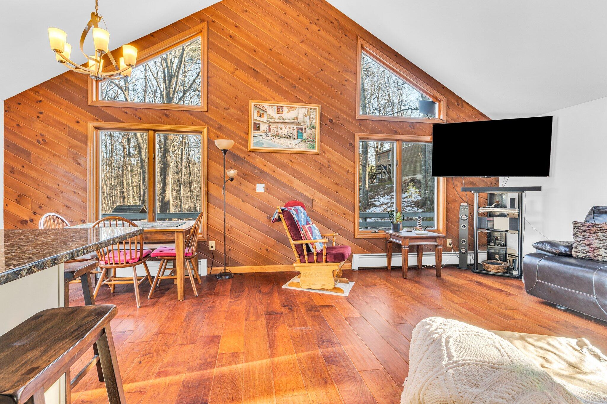 10 Groundnut Hill Road Cape Neddick, ME 03902 - Photo 13 of 54 10 groundnut living area