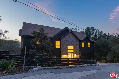 $2,995,000 | 21165 Entrada Road, Topanga, CA 90290