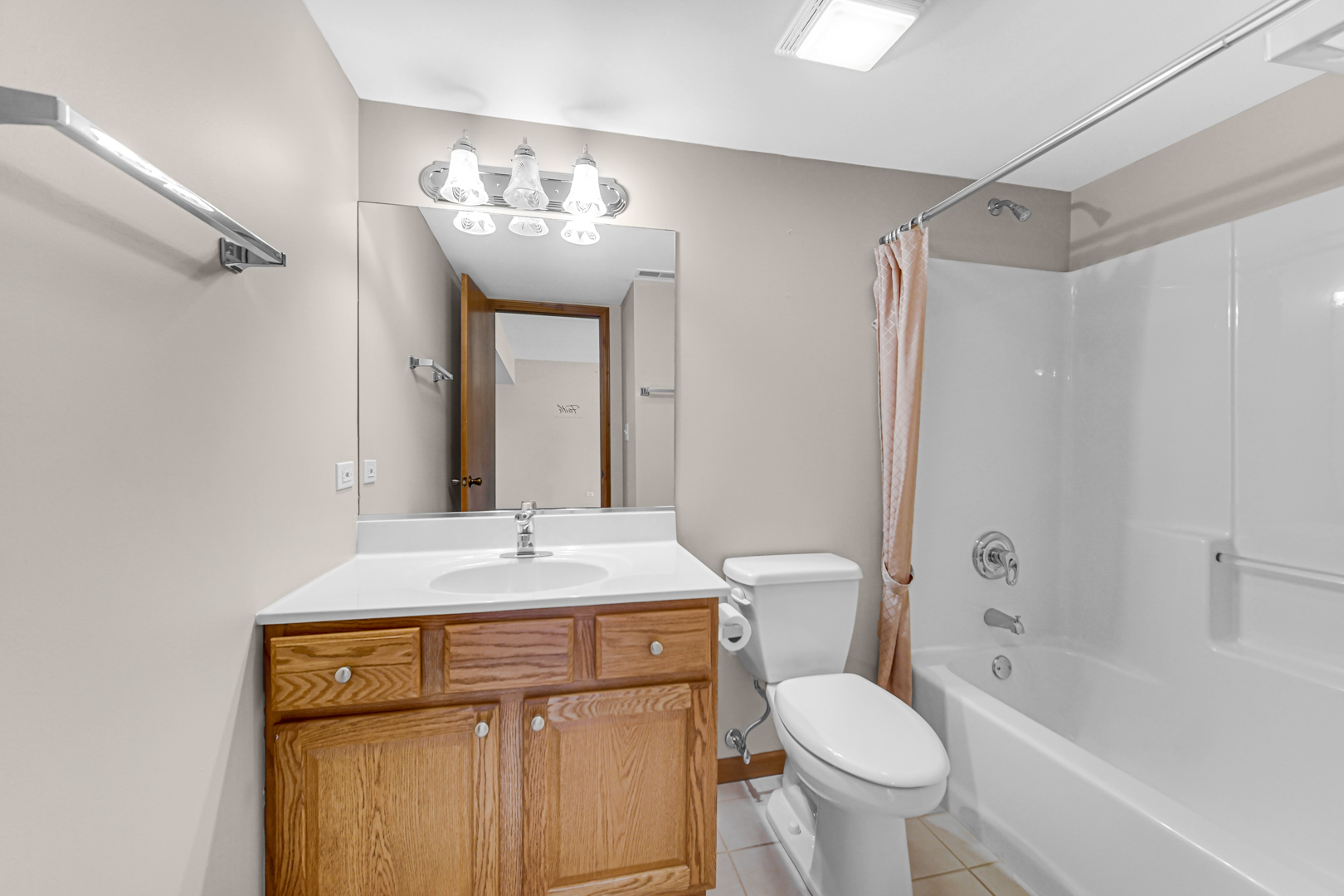 18216 Lange Street, Unit 2B Lansing, IL 60438 - Photo 17 of 21