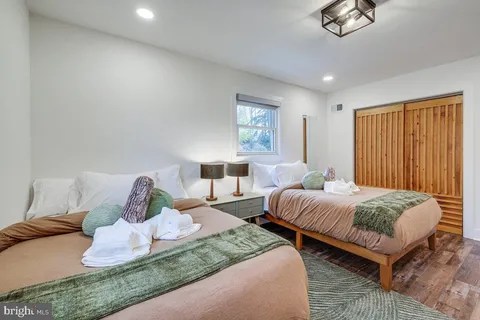 $1,195,000 | 9817 Fernwood Road, Bethesda, MD 20817