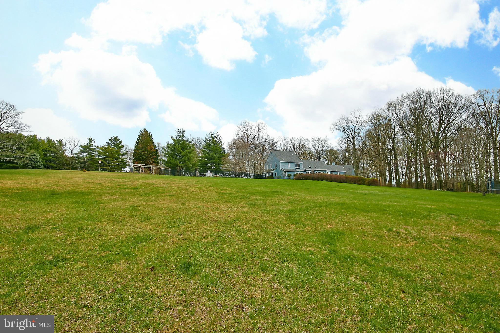 17189 Clarksridge Road Leesburg, VA 20176 - Photo 26 of 30 PROPERTY REAR