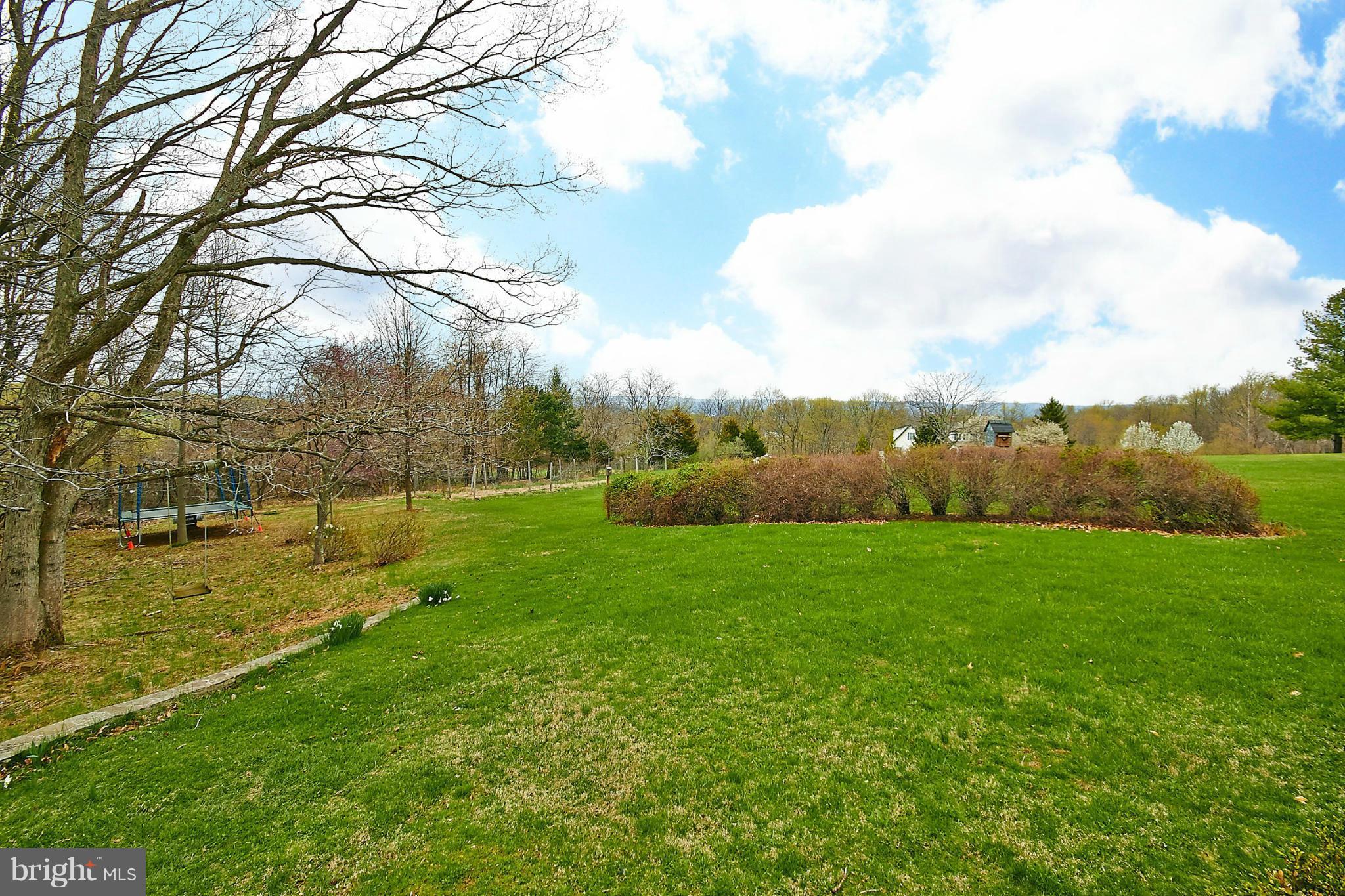 17189 Clarksridge Road Leesburg, VA 20176 - Photo 27 of 30 PROPERTY REAR