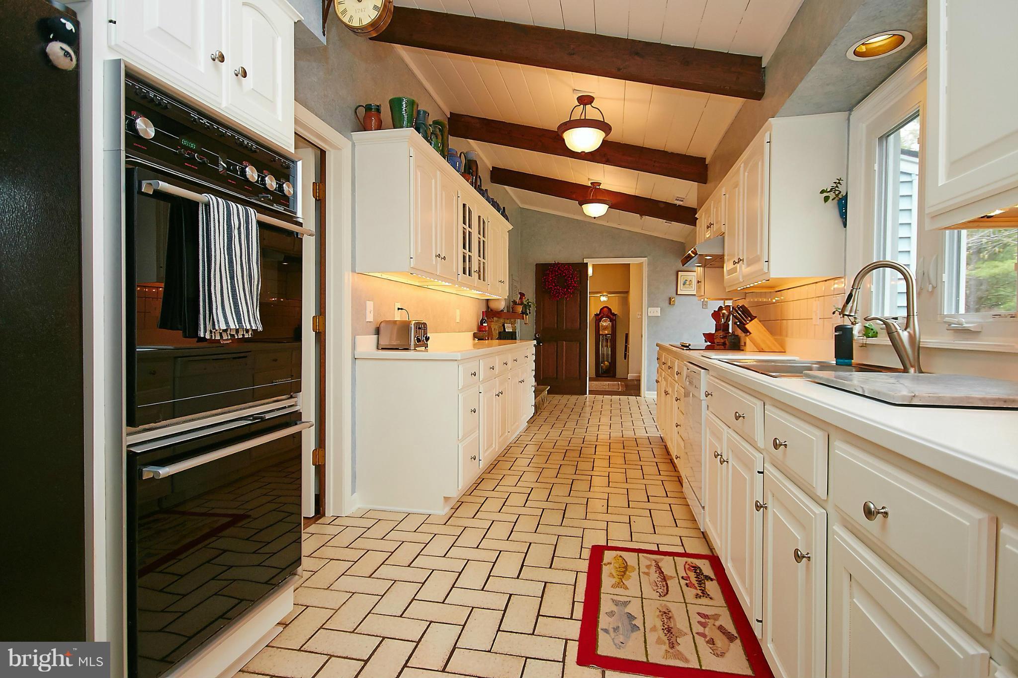 17189 Clarksridge Road Leesburg, VA 20176 - Photo 7 of 30 KITCHEN