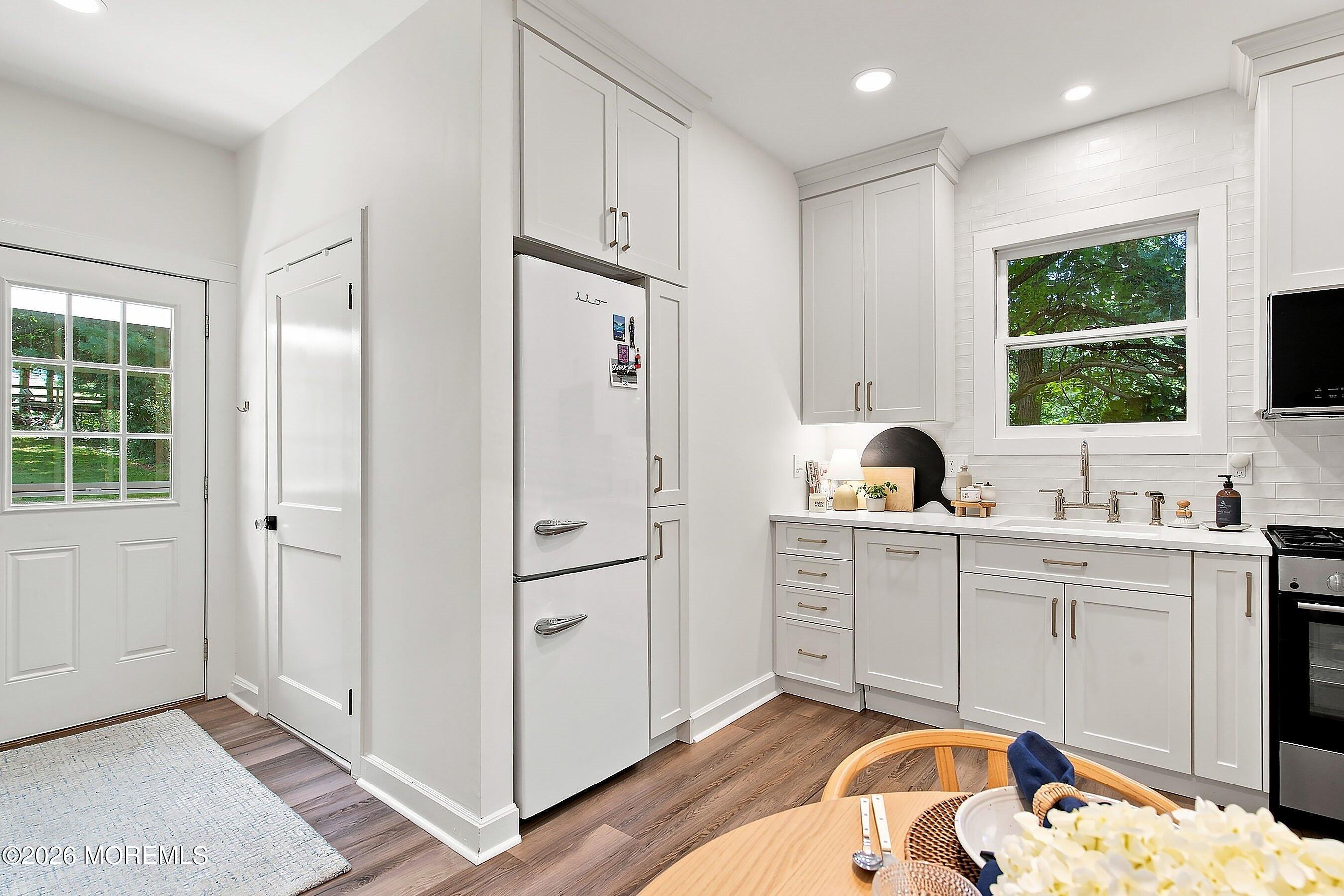 642 Locust Point Road Rumson, NJ 07760 - Photo 16 of 24 17-Kitchen 1D