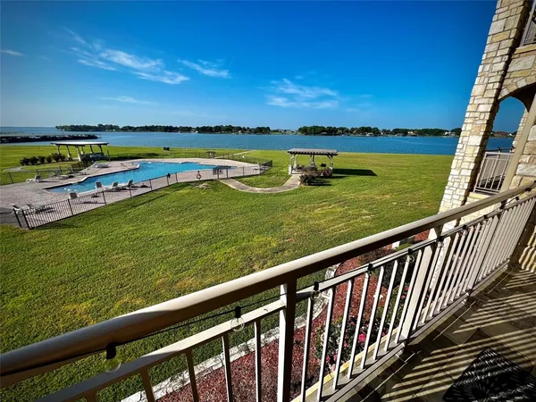 $299,500 | 9900 Northshore Boulevard, Unit 3202, Corsicana, TX 75109