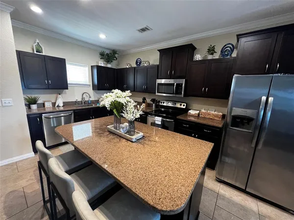$299,500 | 9900 Northshore Boulevard, Unit 3202, Corsicana, TX 75109