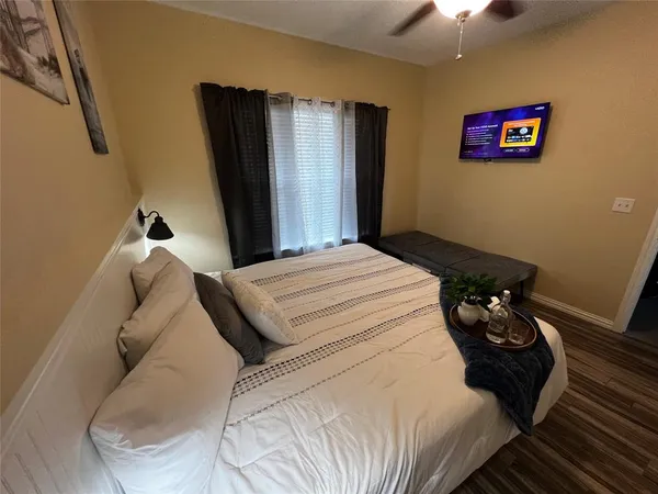 $299,500 | 9900 Northshore Boulevard, Unit 3202, Corsicana, TX 75109